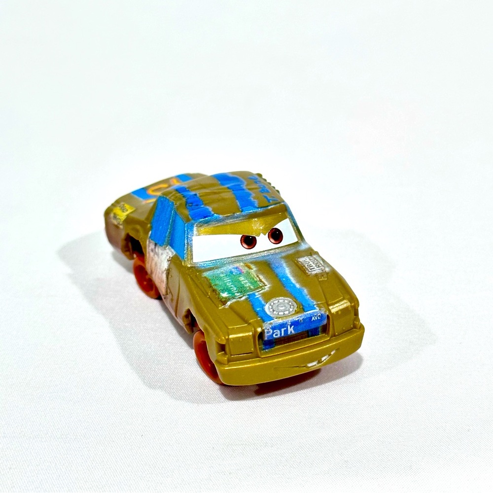 Disney Pixar Cars 3 T-Bone Crazy 8 Crashers Thunder Hollow Mattel